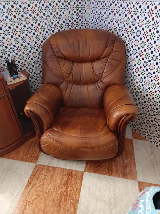 Butaca de piel marrón