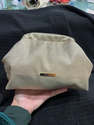 Bolso cartera dorado