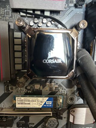 Torre PC Negra (Sin Gráfica)