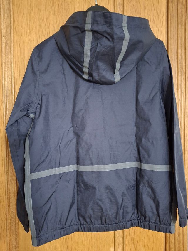 Chubasquero niño Massimo Dutti T.9-10 años SEMINUE