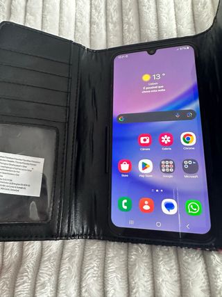 Porta-moedas e porta-telemóvel