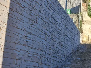 Pavimento de hormigón imitación piedra