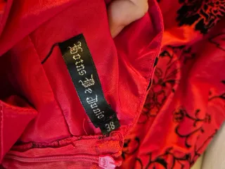 Vestido fiesta rosa y negro floral