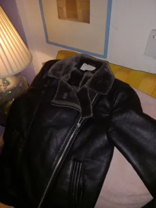 Chaqueta de cuero sintético con forro