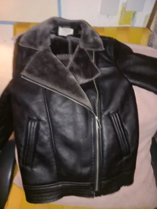 Chaqueta de cuero sintético con forro