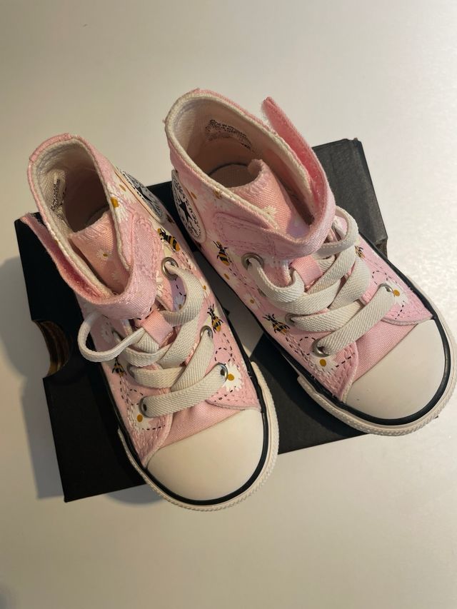 Converse rosas flores y abejas T22