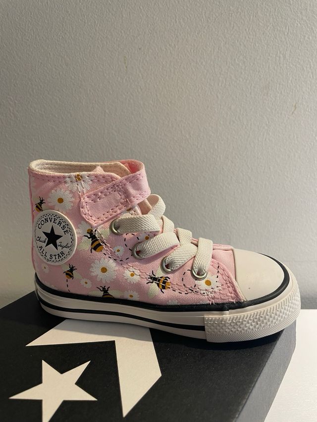 Converse rosas flores y abejas T22