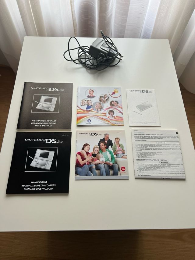 Nintendo DS Lite blanca mas juegos y nintendo dsi