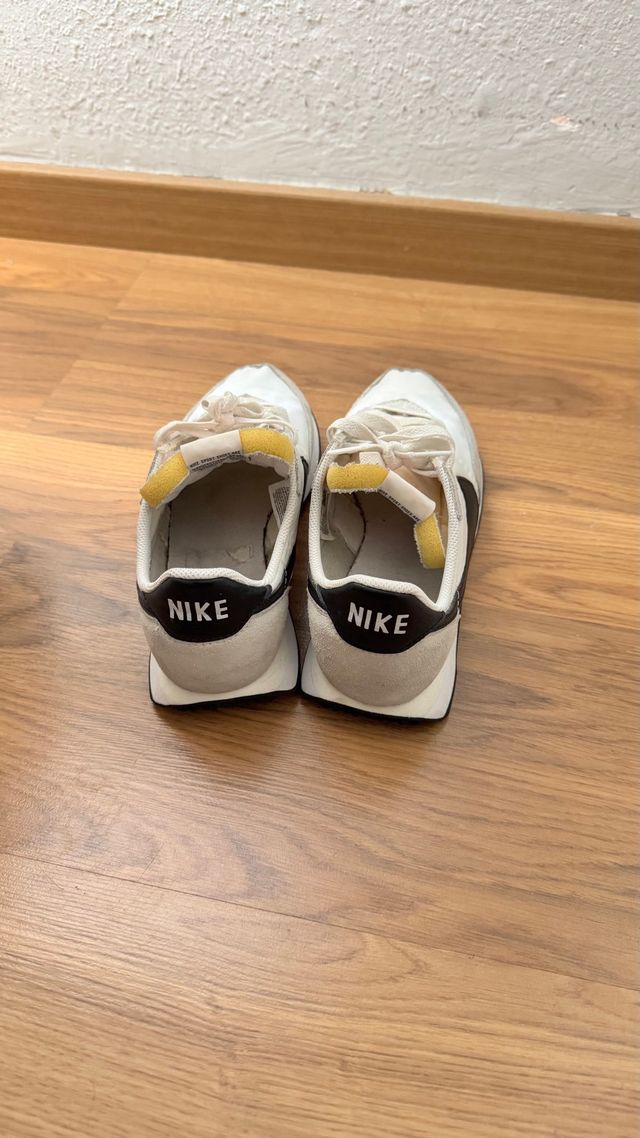 Nike Waffle Trainer 2 Beige/Blanco