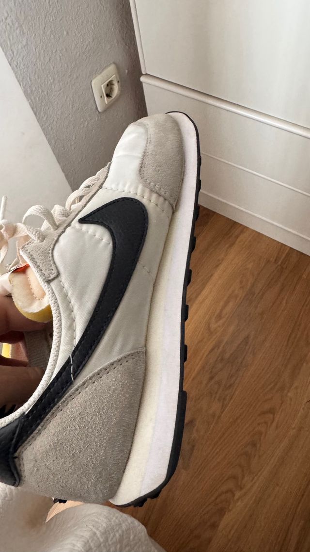 Nike Waffle Trainer 2 Beige/Blanco