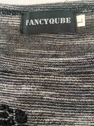 Camiseta hombros descubiertos con calavera Talla L