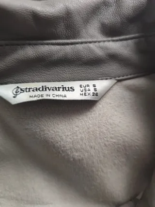 Gabardina Stradivarius Gris Talla S
