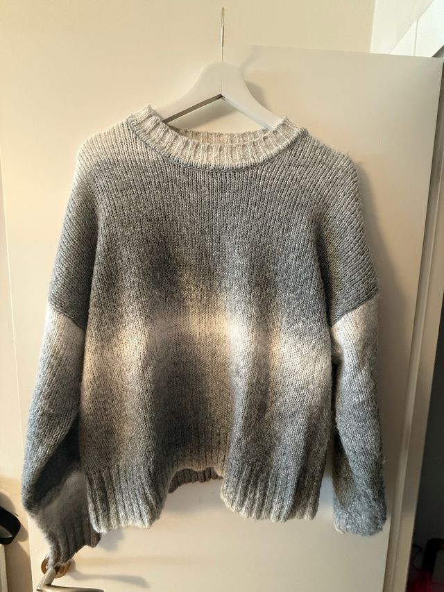 Jersey gris y blanco degradado