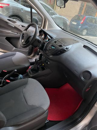 Ford Tourneo Courier 2015