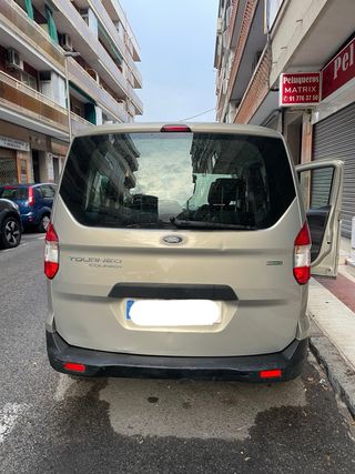 Ford Tourneo Courier 2015