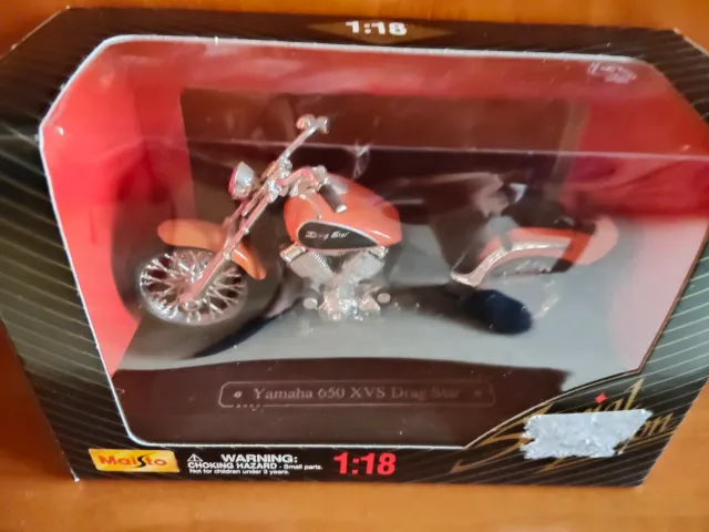 Maqueta Moto Yamaha 650 XVS Escala 1:18