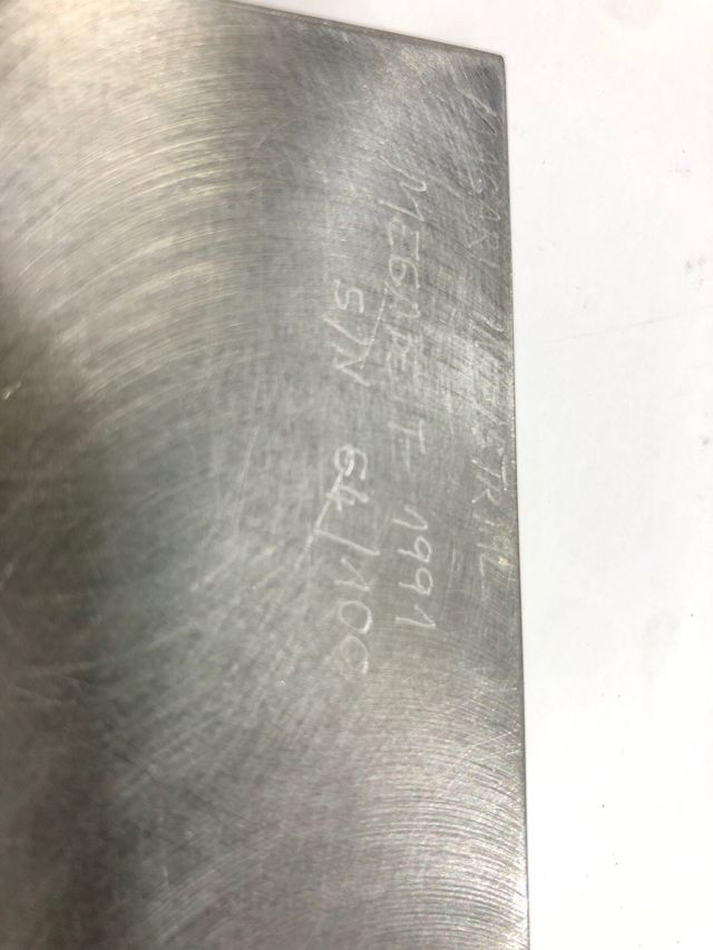 MEGABEAT placa acero  “seriada” única