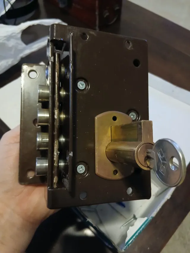 Cerradura de Seguridad JIS