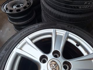 Toyota Corolla moderno - Rueda de repuesto