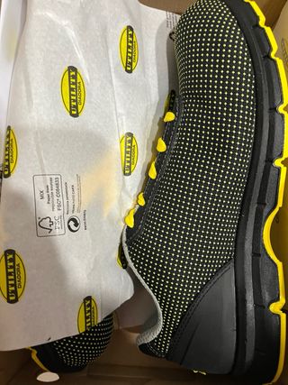Zapatillas seguridad Diadora negras y amarillas