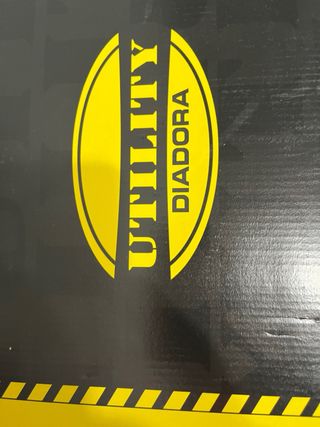 Zapatillas seguridad Diadora negras y amarillas