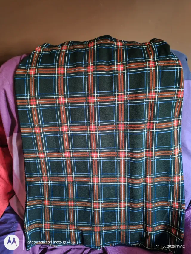 Falda Sfera cuadros botones