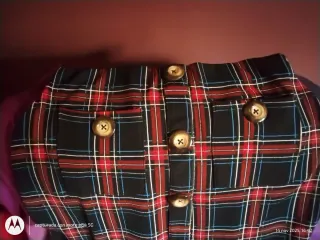 Falda Sfera cuadros botones