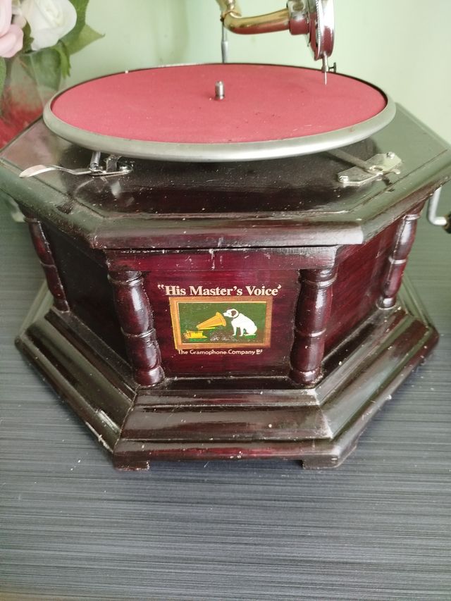 Gramófono His Master's Voice