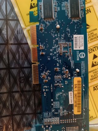 Tarjeta gráfica XGI Volari V3 64Mb