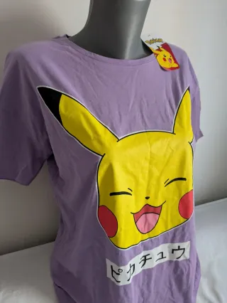 Camiseta Pokémon Pikachu Talla M y L Morada