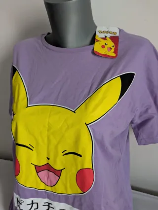 Camiseta Pokémon Pikachu Talla M y L Morada