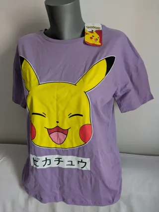 Camiseta Pokémon Pikachu Talla M y L Morada