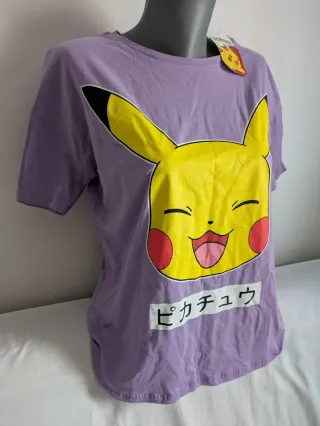 Camiseta Pokémon Pikachu Talla M y L Morada