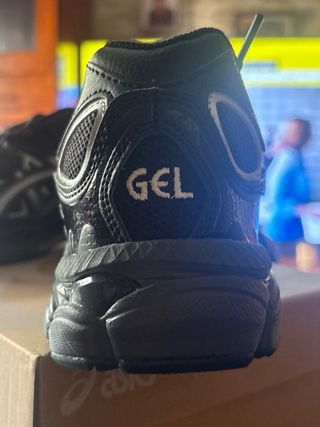 Tenis Asics Nuevos Negro/Plata