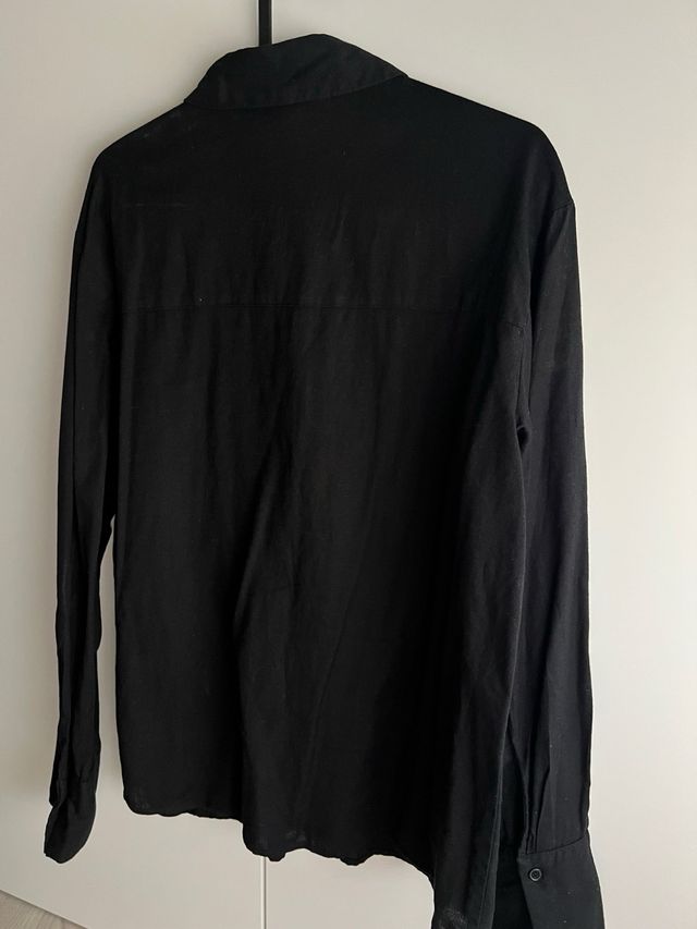 Camisa de lino negra