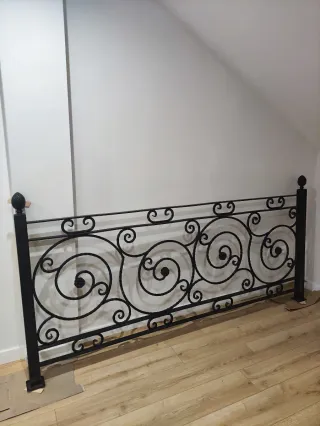 Barandilla de forja negra
