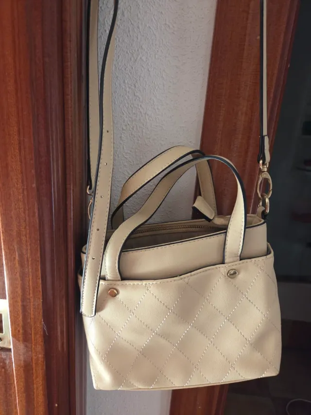 Bolso piel y piel sintética beige