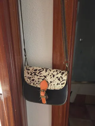 Bolso piel y piel sintética beige