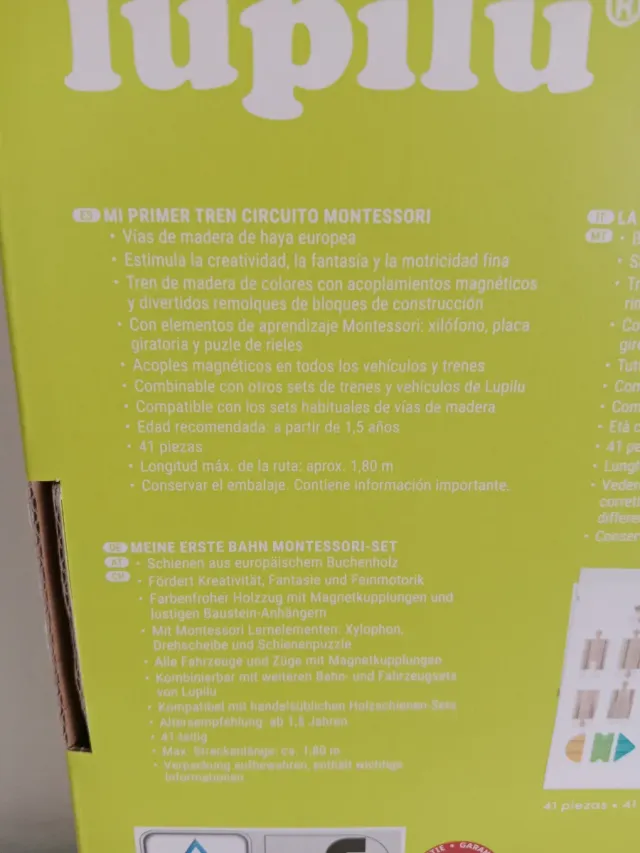 Tren de madera Montessori Lupilu