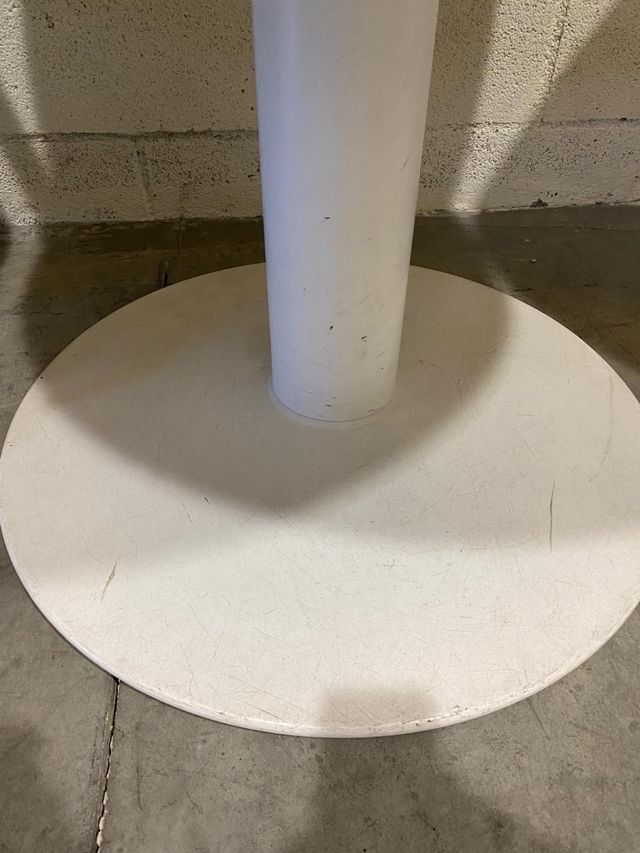 Mesa redonda blanca