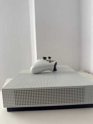 Xbox One S Blanca + Mando + HDMI