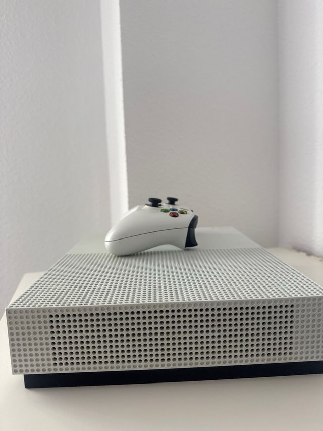 Xbox One S Blanca + Mando + HDMI