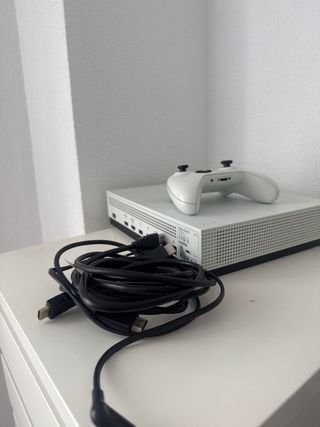 Xbox One S Blanca + Mando + HDMI