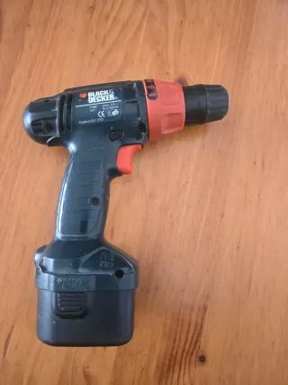 Taladro Black & Decker 18V