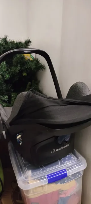 Maxi-Cosi Cabriofix + Base isofix