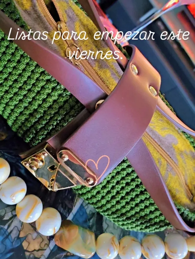 Bandolera tejida crochet verde y amarillo