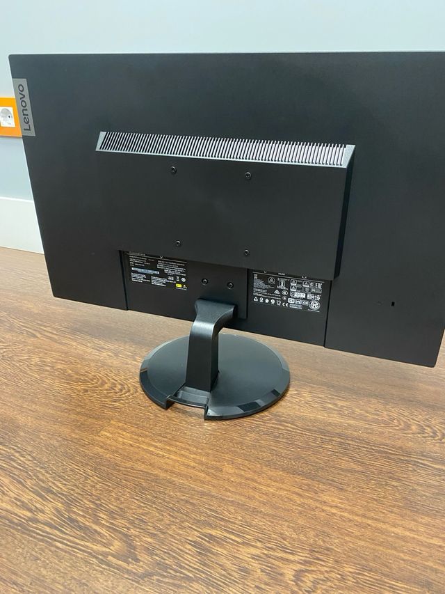 Monitor Lenovo Negro