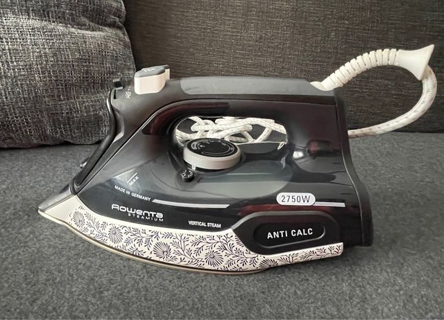 Plancha Rowenta 2750W Diseño Floral