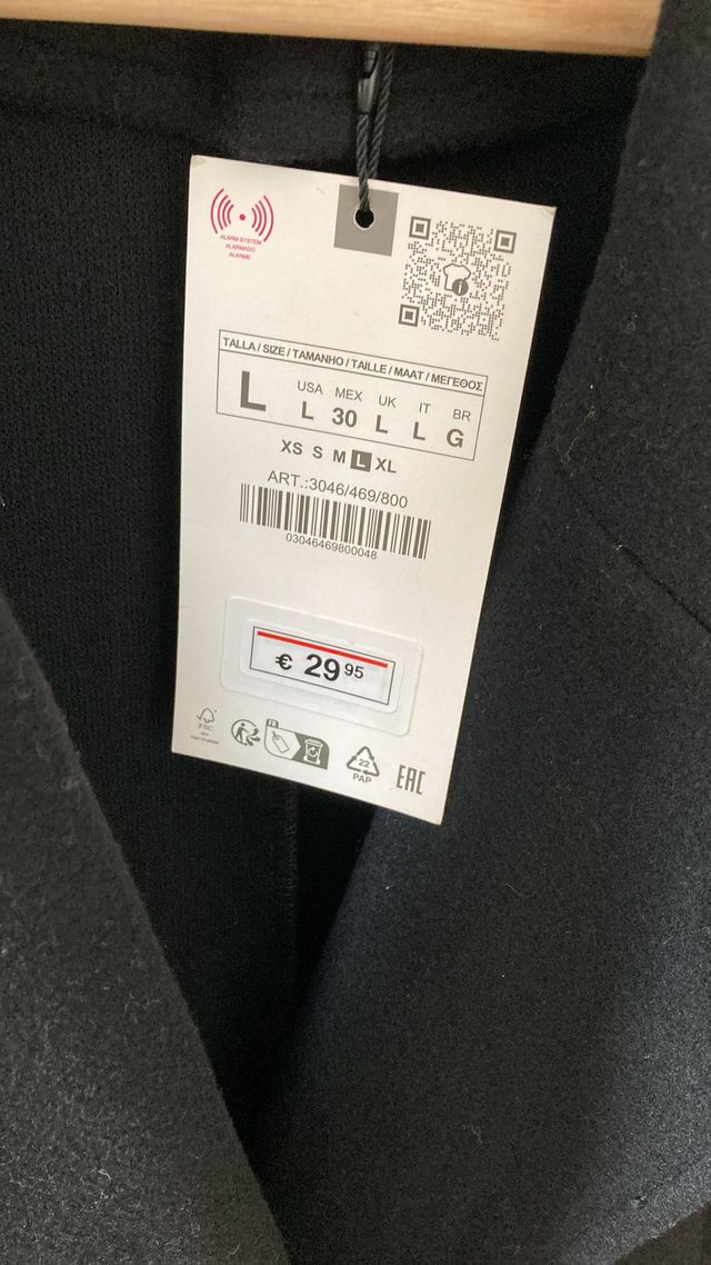 Chaqueta sin mangas Zara negra