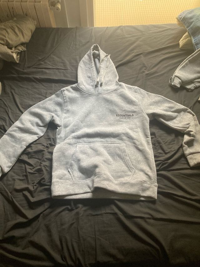 Chandal ESSENTIALS gris talla S PRECIO DEBATIBLE